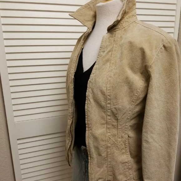 🔥SALE! Beige 100% Suede Zip Front Jacket - Picture 3 of 4